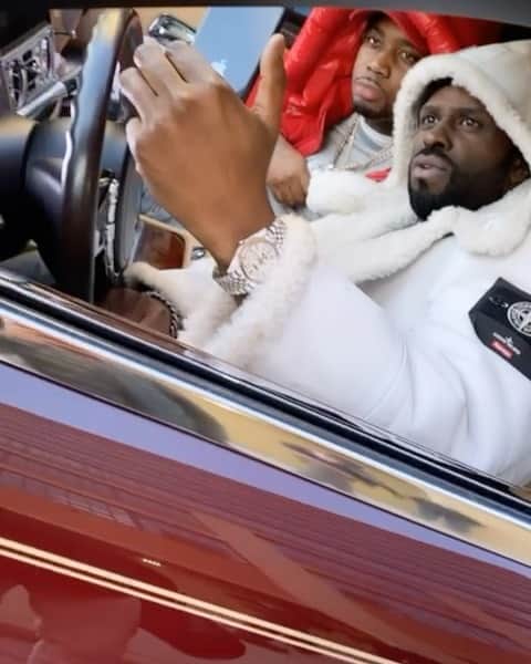 ファンクマスター・フレックスのインスタグラム：「VIDEO SHOOT: First of all.. this ain’t MY foreign whip... @fivioforeign_8fs told me to hit drivers seat! @dodgeofficial / and classic muscle forever! @pioferro I’m focused! Via: @dj_a.z._   WHO ELSE SHOULD I HAVE ON MY ALBUM?  @funkflex / @fivioforeign_8fs Game Time! Video / @youtube @applemusic / @spotify / @tidal  JAN8TH  Barber: @fade2famous  Jewlery: @tajiadiamonds  Watch: @rolex  Vehicle: @iamshaft  Coat: @supremenewyork  Kicks: airforce / @supremenewyork iPhone: Old model 😂😂😂😂 🎥 @juganot」