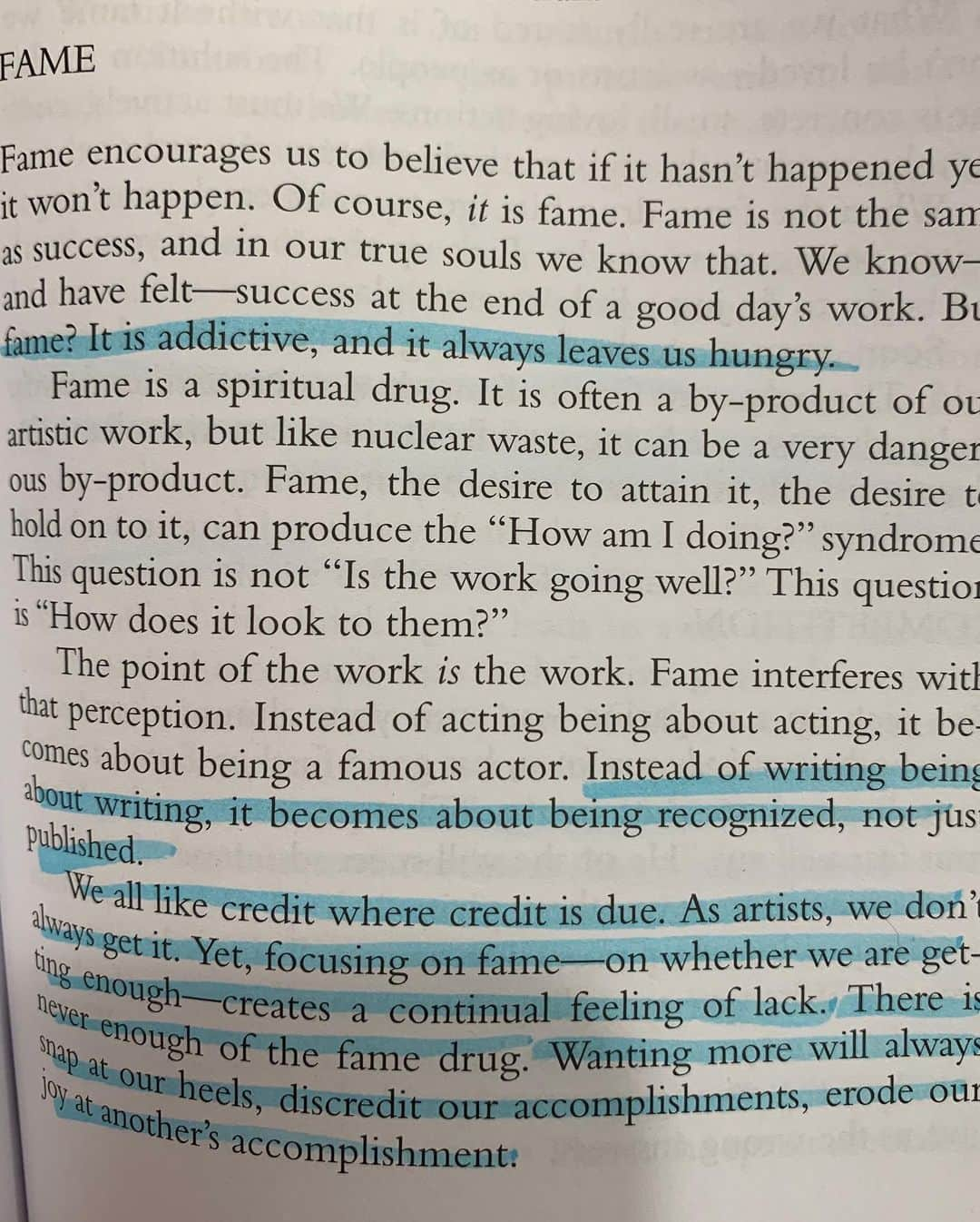 マット・マクゴリーさんのインスタグラム写真 - (マット・マクゴリーInstagram)「"The Artist's Way: A Spiritual Path for Higher Creativity" by Julia Cameron ( @JuliaCameronLive ) # I was given a copy of this book as a gift when I was in high school, but never got around to reading it. A few months ago it ended up popping up in some different areas of my life so I gave it a read and I was really glad that I did. For anyone that is missing a sense of creativity in their life or looking to reignite some of the passion in an area of creativity that you are drawn to, this book is a very worthwhile read. It is a 12 week program designed to tap into the joy of creativity, and uses a spiritual (not religious) approach to get there. One of the things that I love about it is that it supports the cultivation of joy and ease as a primary fuel, rather than a sense of militant, "shut up and do it" mentality that many artists have internalized along with perfectionism and grind culture (resulting from the effects of capitalism and white supremacy, even though the book doesn't name those things). # Art and tapping into our creative joy can also be incredibly healing and resilience building, not to mention that art shifts and shapes culture. We need artists to be radical about their visions for the future, imagining worlds beyond the oppressive systems that we live with and that have atrophied our imaginations for solutions that exist outside of the current system. Shifting culture is how our movements for justice win, and the artist has a very important role to play in that. In the words of Toni Cade Bambara, “The role of the artist is to make the revolution irresistible." # My Booklist: bit.ly/mcgreads (link in bio) #McGReads」12月31日 1時20分 - mattmcgorry