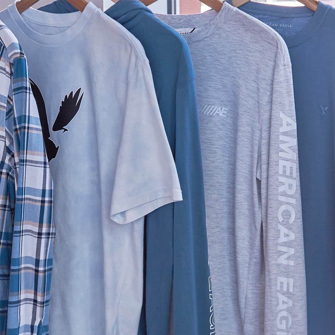 American Eagleのインスタグラム：「If you can’t beat the winter blues, join them 👕 We’ve got all new graphics, plaids and tees ready for you to layer on all season long」
