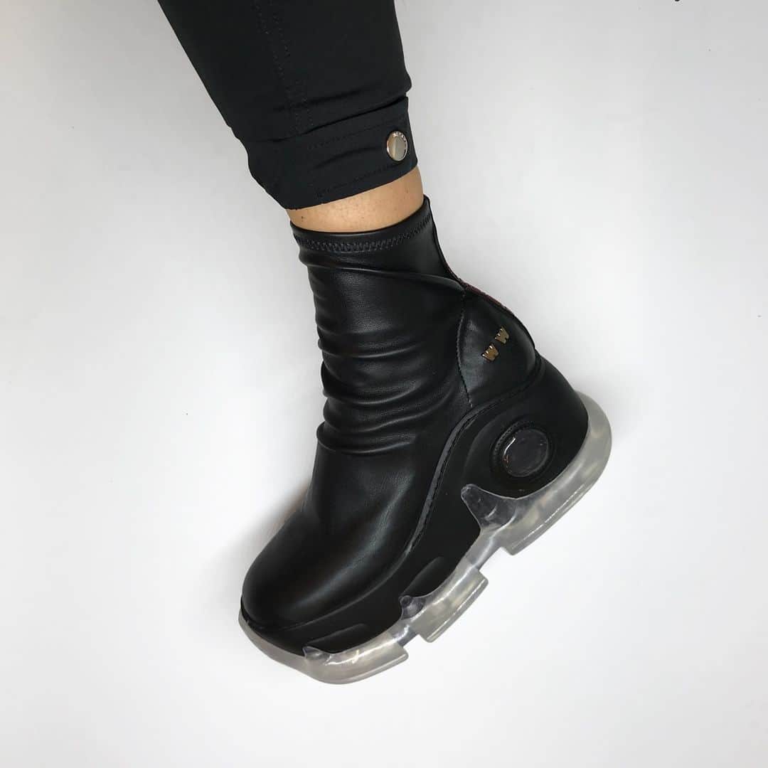 のインスタグラム：「A chunky lifestyle silhouette in a simple black colourway dressed in a faux stretch leather build. Shop the vegan AIR Xtra platforms at Farfetch.com. #swearlondon⁠ ⁠ Christmas shipping times: Orders for made to order footwear placed between the 20th of November and the 15th of January will be shipped in 6 weeks.」