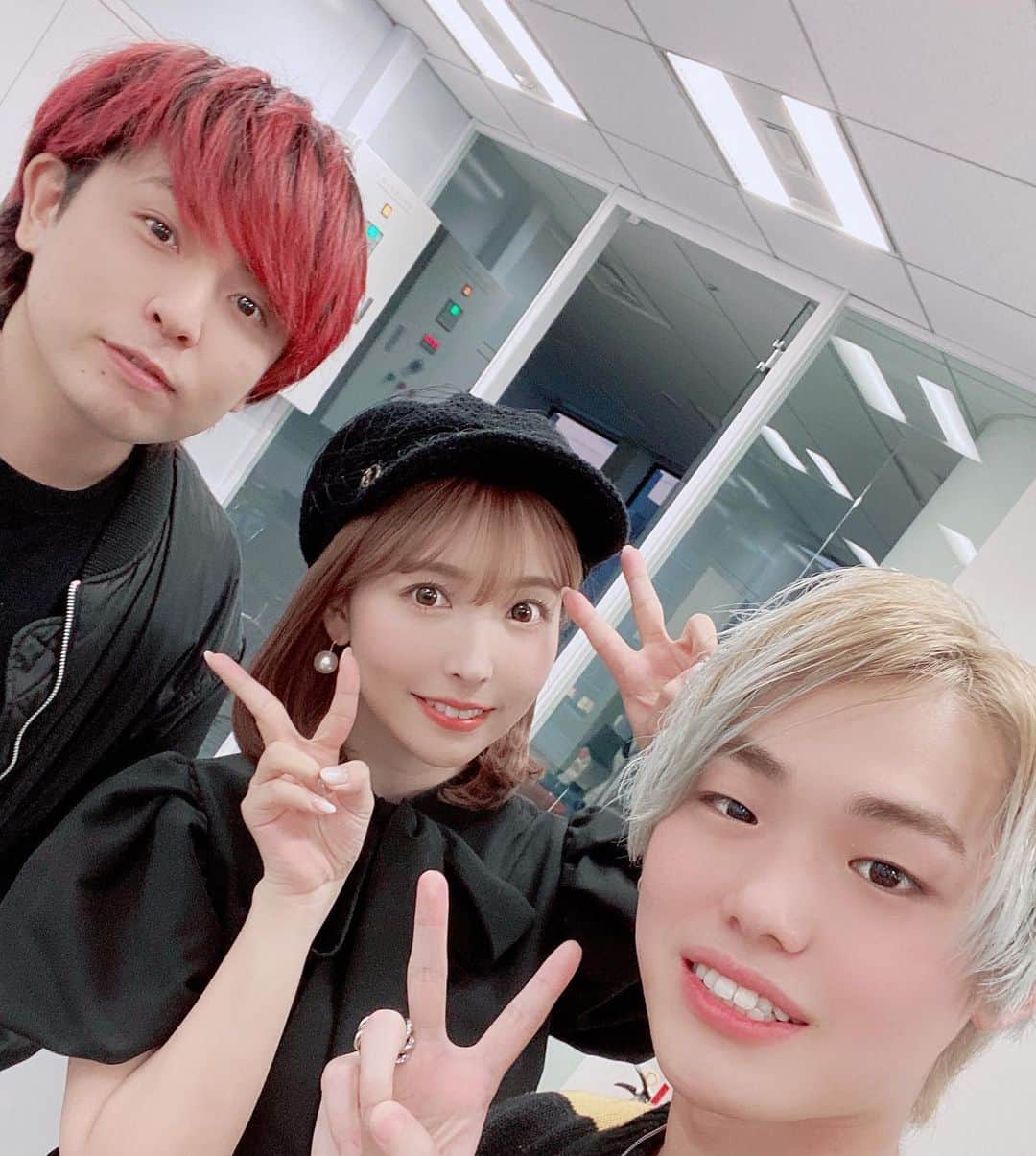 いっくんのインスタグラム：「これまた家宝です。 三上さんとコラボさせていただくなんてマジであり得なさすぎて嬉しかった😌  いやぁ走り抜けたぜ12月確実に2021につながる😌みんなはどうですか？ 年越せそうですか？？ いいこと悪いことなんでも聞かせてね😌」