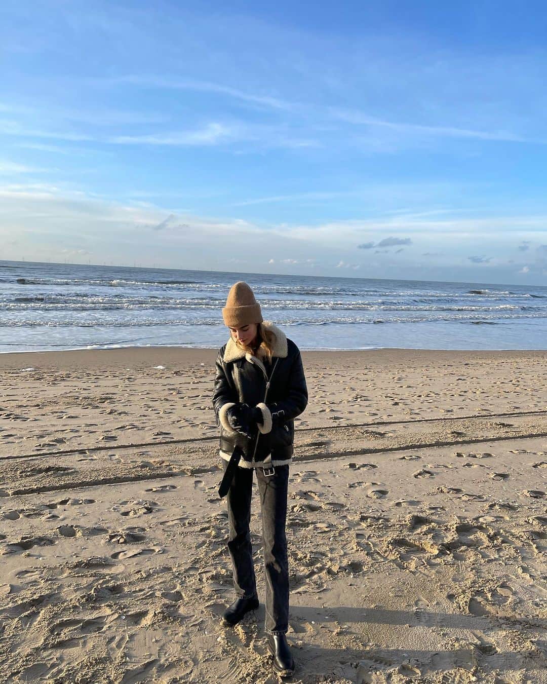 マルチェ・フェルフーフのインスタグラム：「Two more days and 2020 is over 🙌」