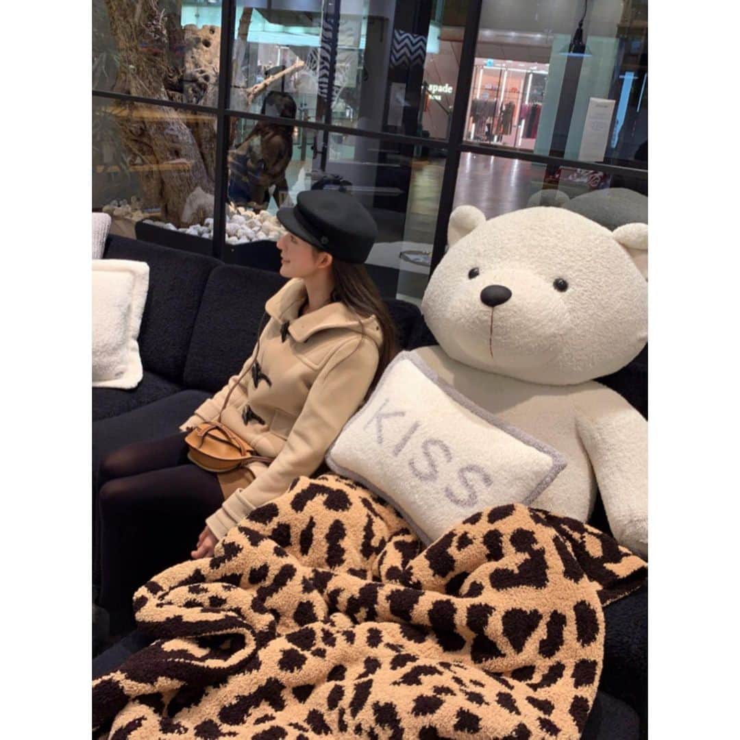 立花陽香さんのインスタグラム写真 - (立花陽香Instagram)「今年最後のお買い物。 2020テディ🧸年内にギリギリゲットと思ったら、飛び越えちゃった。どうしよう🙁 今回は、ちょっと離れ目。可愛いです💕  #kashwere #teddybear」12月31日 1時55分 - haruka_4