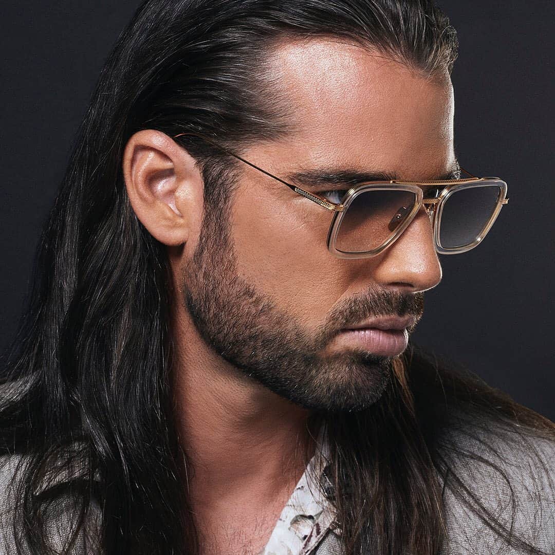 ディタのインスタグラム：「A sinuously sculpted titanium front frame affixed to slender acetate lens rims, Flight.006’s custom titanium nose pads and diamond-pressed titanium temples reflect a culture of craft that has endured for nearly 25 years.    #DITAeyewear #DITAsunglasses #DITA #DITAeyewear #Flight006 #DITAsunglasses」