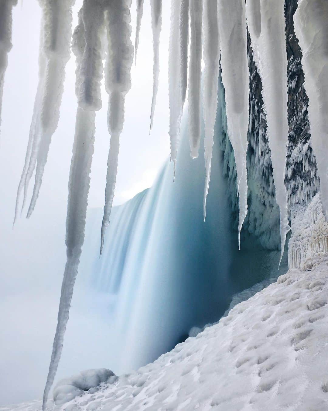 kaelさんのインスタグラム写真 - (kaelInstagram)「Frozen falls from winters past」12月31日 2時08分 - punkodelish