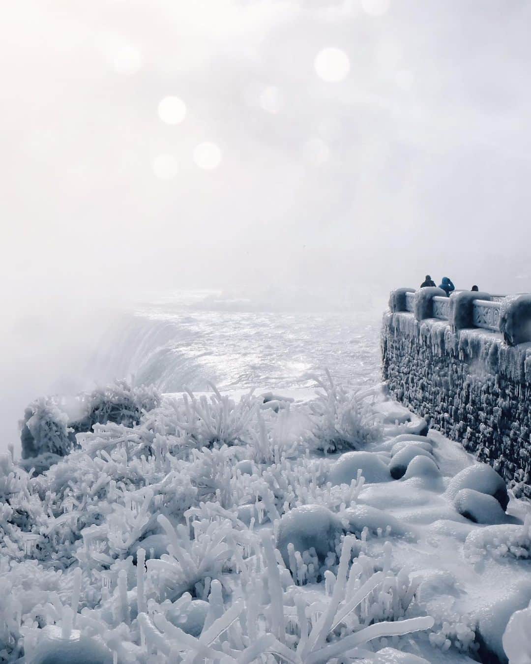 kaelのインスタグラム：「Frozen falls from winters past」