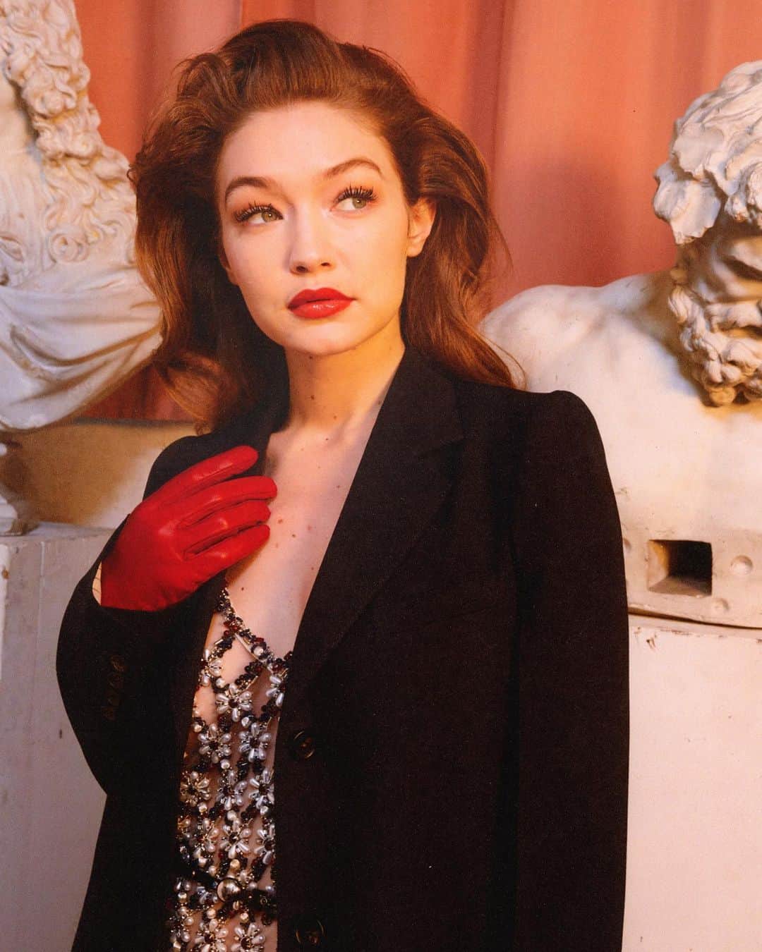 ランバンのインスタグラム：「Festive season outfit. #LanvinFW20」