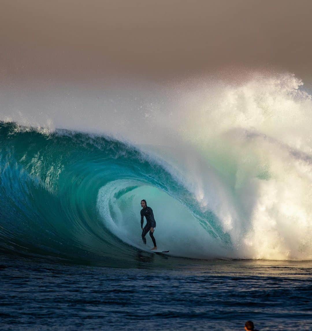 ジョーディ・スミスさんのインスタグラム写真 - (ジョーディ・スミスInstagram)「#2020 hasnt exactly been the easiest year but through the rough times there have been some incredible moments and I am so grateful for them. From starting the year in #hawaii with incredible surf, having the best #winter in #southafrica in 20 years, starting a #surfboard venture with my dad @smthshapes , getting to explore places I’ve always wanted to go, fostering a rescue dog (Shmoogie)that we helped find a wonderful new home for and of course my beautiful wife @lyndall_m_smith giving me my little boy Ziggy. Becoming a father has topped it all. These are just a few that I could mention as there have been many more. I am so grateful for all the love and support from so many especially my family, friends and sponsors. #2021 is in for exciting stuff 📈 let’s get it. @oneillusa @redbullza @oakleysurfing @smthshapes @futuresfins @swox_com @heapsnormal @muzikconnect @ez_massager @jeep @dbjourney」12月31日 3時05分 - jordysmith88