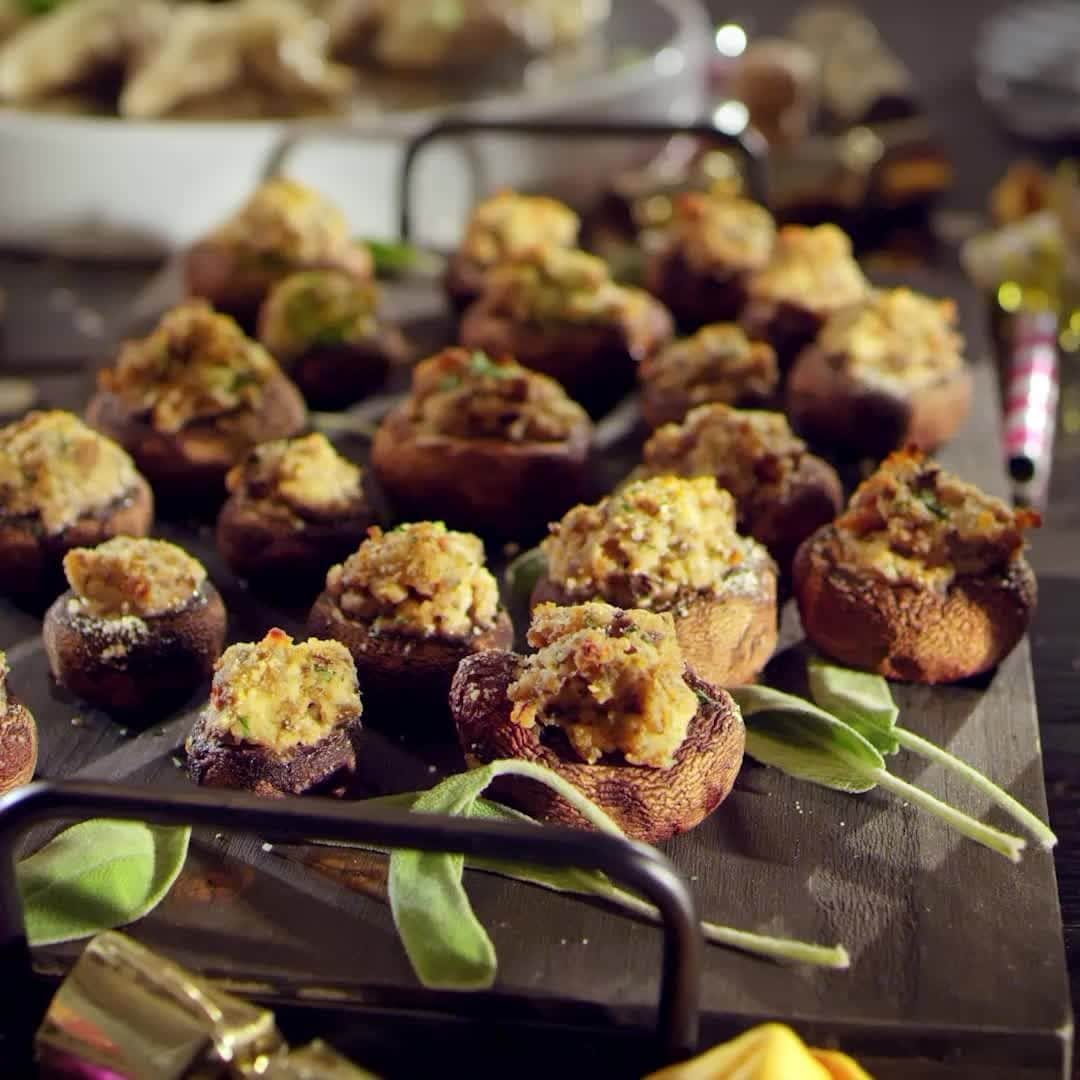 ジョンソンヴィルのインスタグラム：「You know we love our Sausage Stuffed Mushrooms. Here's a little more inspiration to end this wild year eating food that makes you happy! #HappyNewYear」