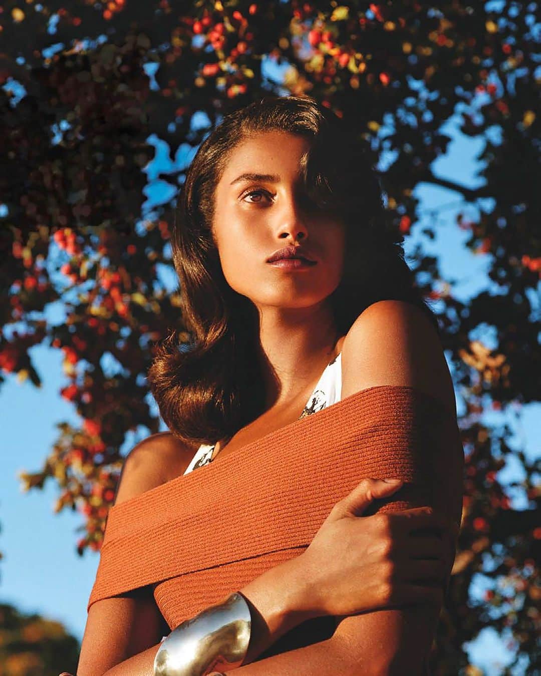 Vogue Beautyさんのインスタグラム写真 - (Vogue BeautyInstagram)「The dawn of a new year is upon us, which usually calls for making resolutions and setting intentions. But after the year we’ve all been through, doing something additional to commemorate this new beginning—and let go of the old—just sounds prudent. To offer ideas for enthusiastically welcoming in 2021, we talked to 11 holistic healers from different sectors of the wellness world to learn about their end of year rituals. Tap the link in our bio for their advice. Photographed by @alasdairmclellan, Vogue, December 2016.」12月31日 3時40分 - voguebeauty