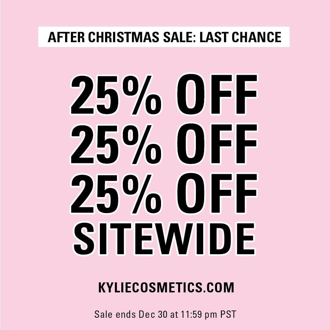 クリス・ジェンナーさんのインスタグラム写真 - (クリス・ジェンナーInstagram)「Kylie’s @kyliecosmetics 25% OFF SITEWIDE sale ends today!!! Shop @kyliejenner’s must-haves for $15, $10 and $5 on KYLIECOSMETICS.COM 💖」12月31日 4時05分 - krisjenner