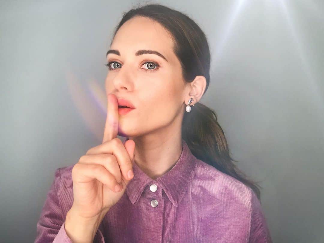 リンジー・フォンセカのインスタグラム：「Sshhhh....」