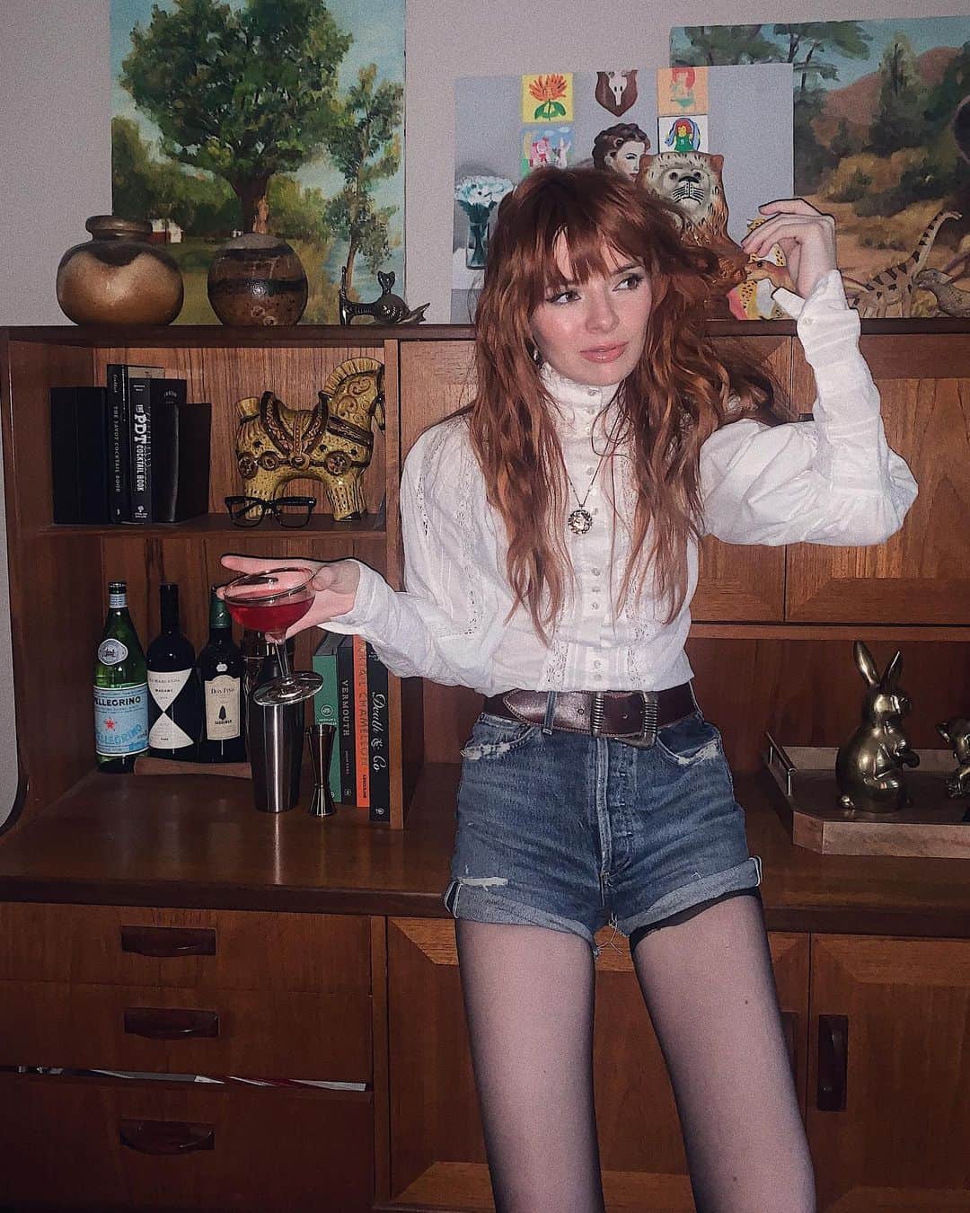 ジェーン・アルドリッジのインスタグラム：「NYE mood 🥂🥂」