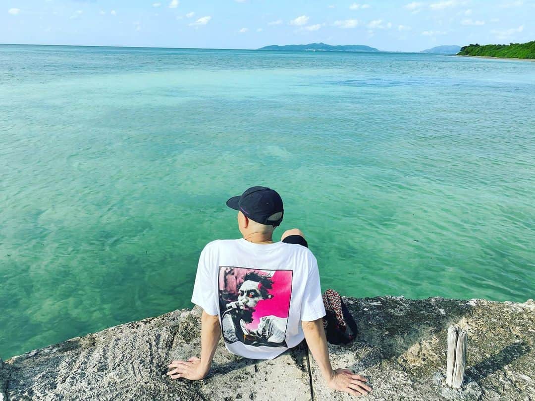 mastasimonのインスタグラム：「2020 was a crazy year for all of us !   Give Thanks for Life !   If we still got life we got everything so let’s make 2021 a positive and wonderful year !   Thanks for the love & support my people ! Good will come !!   今年はみんなにとって凄い年だったと思う！命ある限り何でも出来るし2021は最高にポジティブで楽しい年にしましょう！  みんないつもサポートありがとうございます😊 Spread Love ❤️」