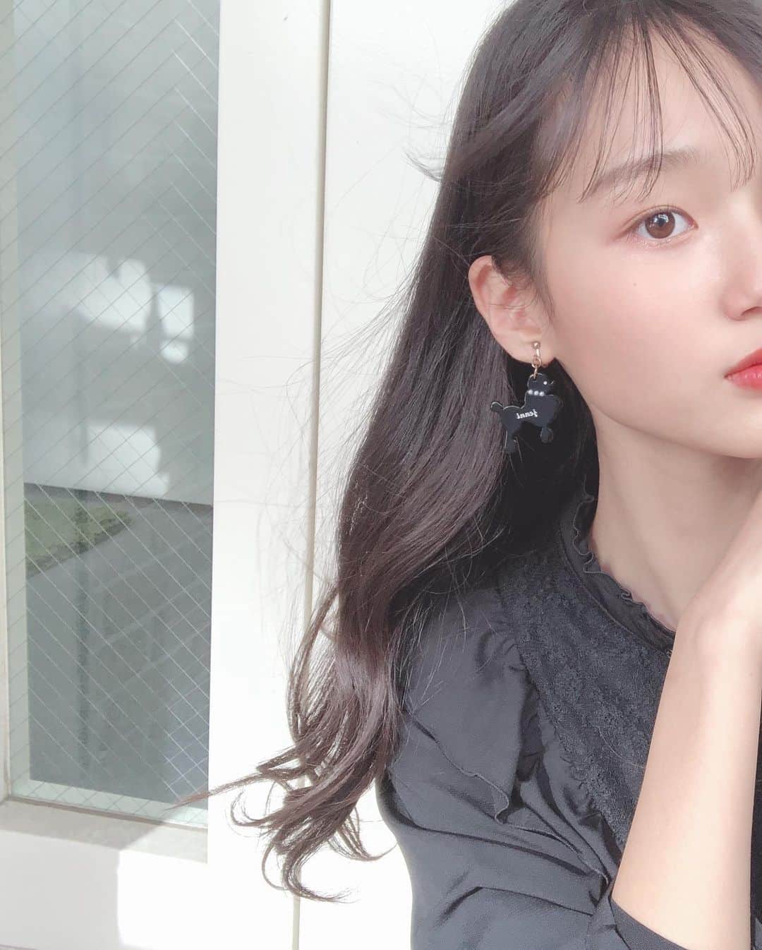 のインスタグラム：「🥼🤍 ｢12/25｣〜｢1/3｣にかけて ピンクラテTV毎日配信中デスˆ ˆ 是非観て下さい〜 ・ ・ 2020年ありがとうございました‪‪❤︎‬ 良いお年を。 ・ ・ #ピンクラテtv #2020  #大晦日 #花田姫佳」