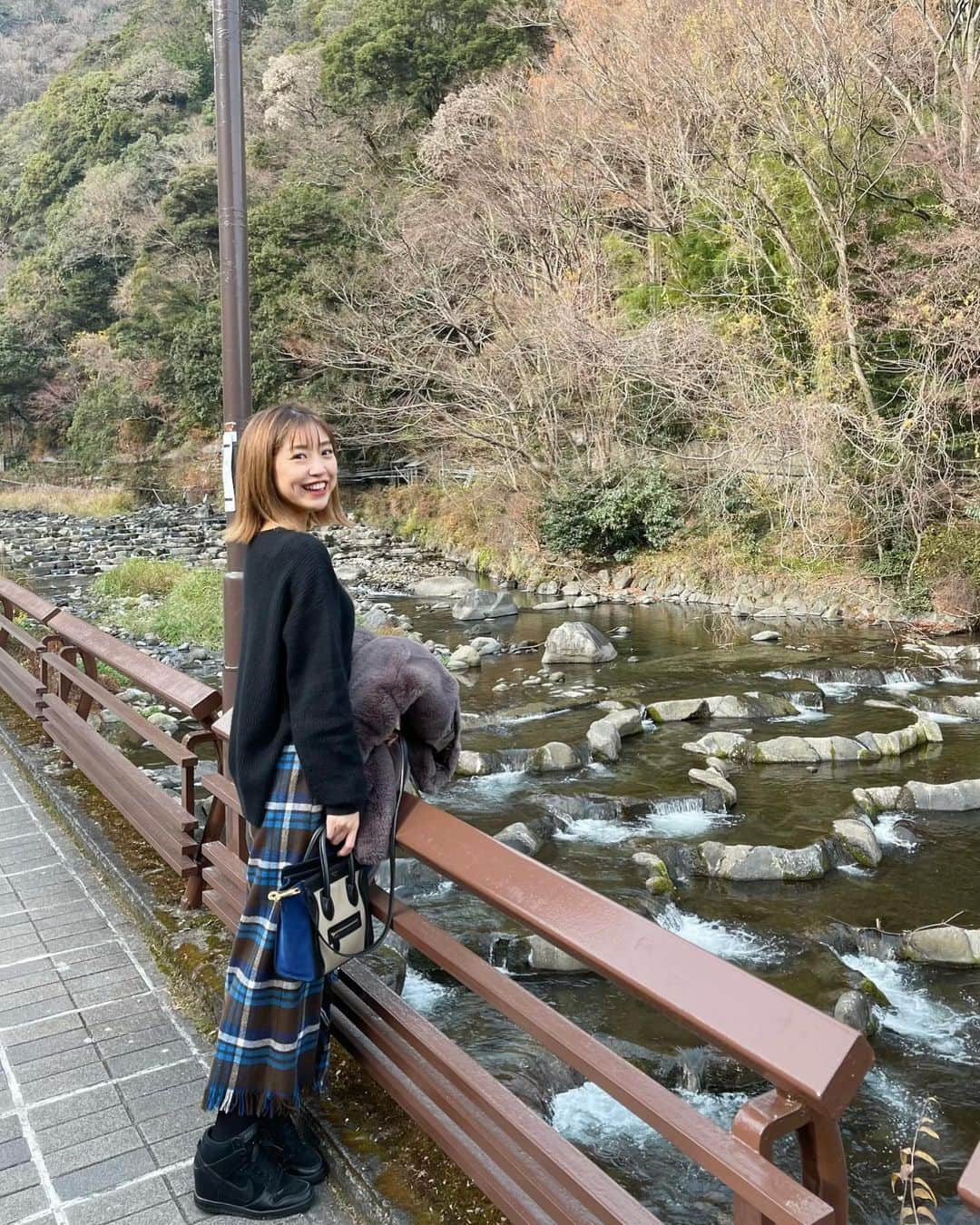 本橋優華のインスタグラム：「1年間お世話になりました✌️ 今年は世界中大変で、直接のコミュニケーションが規制されてしまう中、SNSで元気をもらったり救われることが沢山ありました✨  あっという間だったけど泣いたりその何倍も笑ったり、 本当に必要なものそうでないもの、色々なことを考える機会になった年だったななんて感じます。  皆さんはどんな年になりましたか？  来年はもっともっと素敵な日々にアップデートされますように！  良いお年を✨  #thanks2020 #❤️」