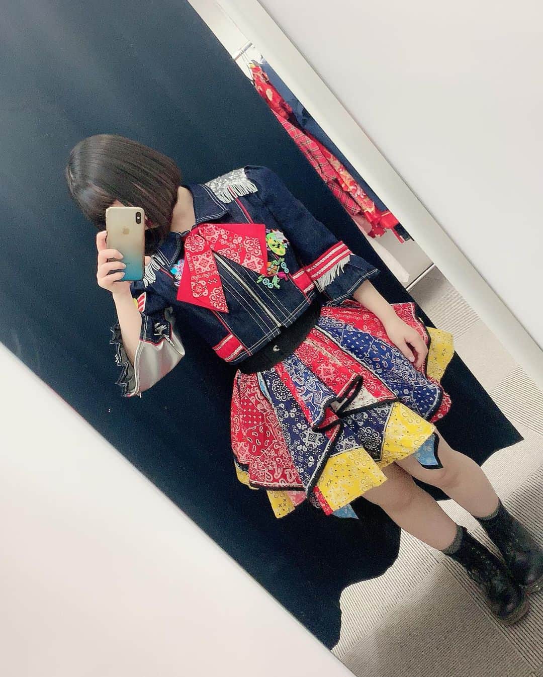 海月咲希さんのインスタグラム写真 - (海月咲希Instagram)「新衣装。ファンファーレ衣装。羽田衣装。結局どう呼んだらいいのかなぁ。 #仮面女子 #新衣装 #zepphaneda  #引きとアップ  #私は羽田衣装派 #みんなは何て呼んでるの」12月31日 14時51分 - saki_mitsuki