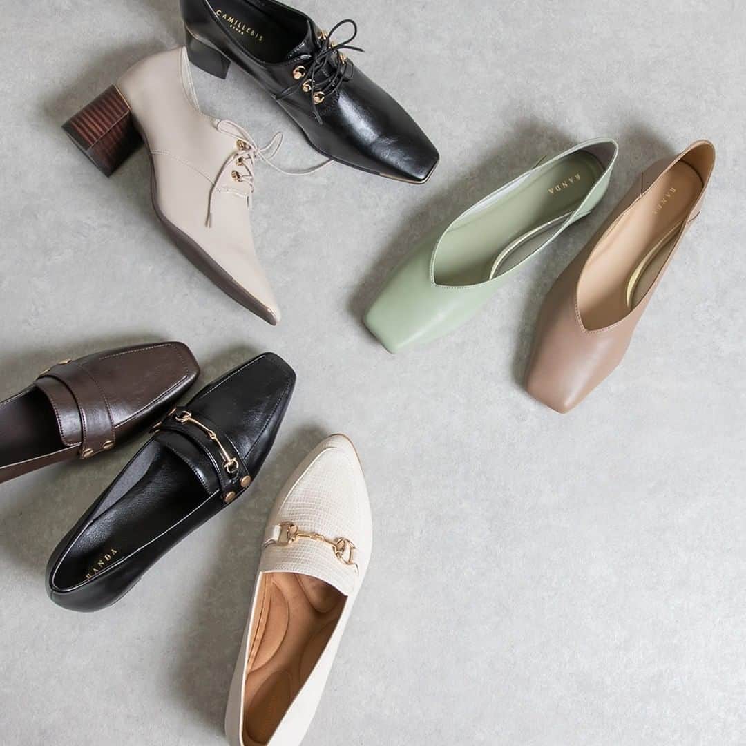 RANDAさんのインスタグラム写真 - (RANDAInstagram)「オールシーズン使いやすいローファーやレースアップシューズをピックアップ。  ----------------------------------------- ※詳細は @randa_pic プロフィールURLよりご覧ください！  #RANDA #2020 #2020aw #fashion instafashion #styling #shoes #autumn #boots #pumps #flatpumps #flatshoes #urbanfeminine #coordinate #apparel #outfit #ランダ #シューズ #靴 #服 #ブーツ #パンプス #ショートブーツ #フラットパンプス #ローファー #フラットシューズ #コーデ #スタイリング #ファッション #アパレル」12月31日 15時00分 - randa_pic