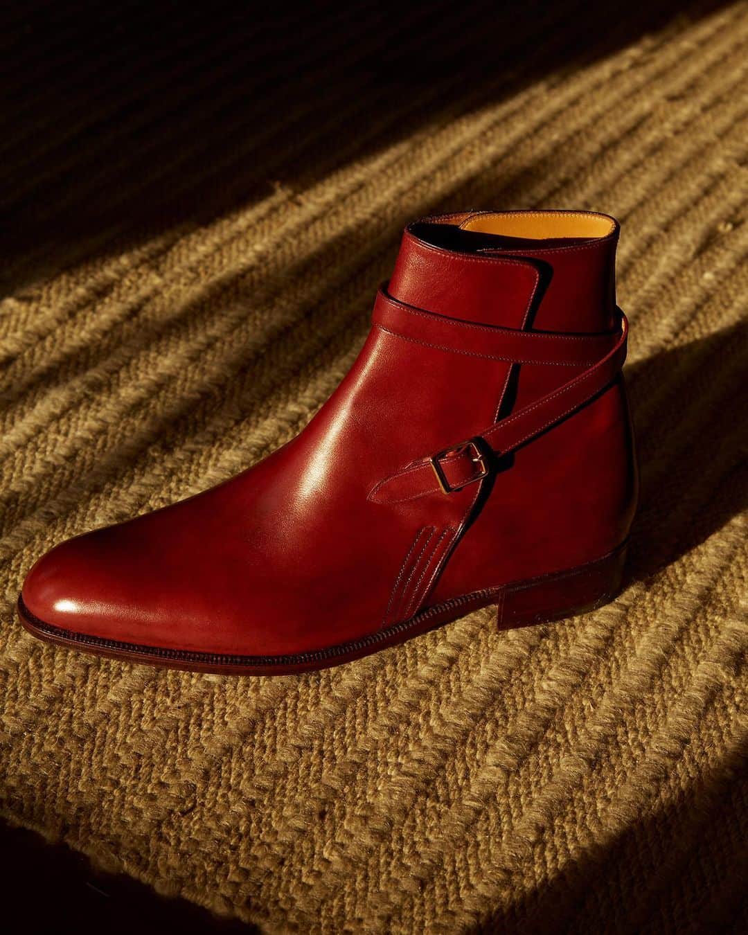 ジョンロブのインスタグラム：「The history of John Lobb is preserved in the Bespoke archives, giving a traceable link from the iconic designs of its storied past to the contemporary creations realised in the atelier today. . #johnlobbbespoke @matzoandmatzo」