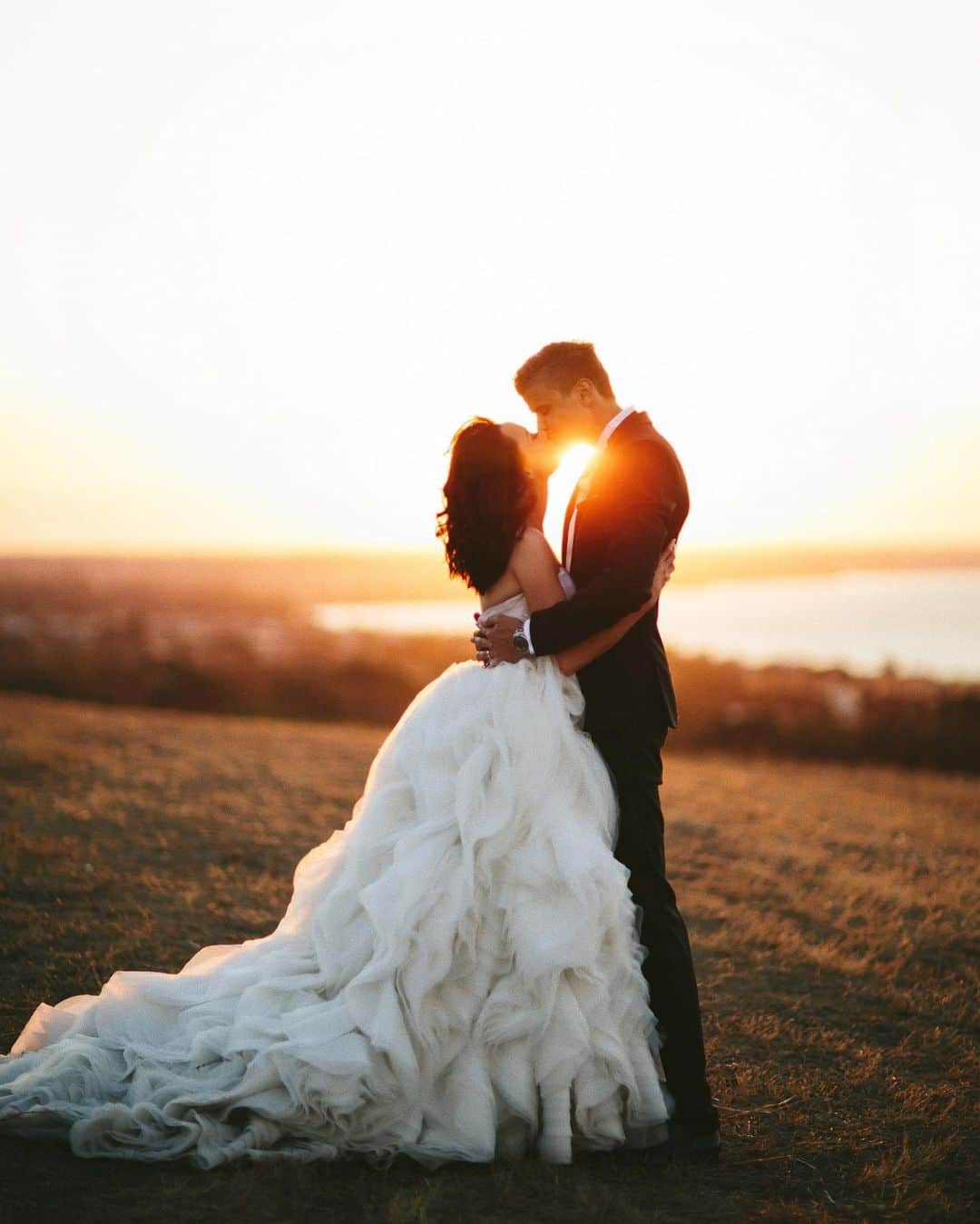 リアノン・ランゲラック（ミッチェル・ランゲラックの妻）のインスタグラム：「Happy 5th wedding anniversary baby ❤️ @mitchlangerak」