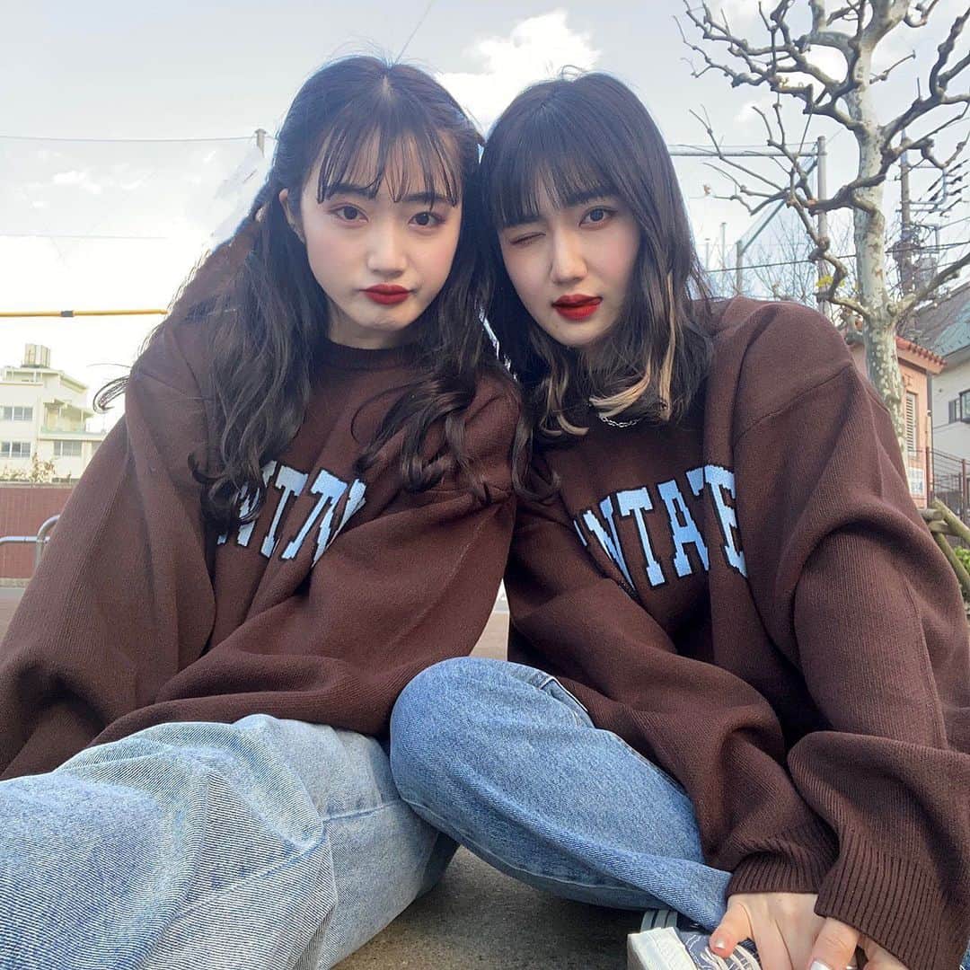 河崎みーなのインスタグラム：「우리 쌍둥이같네 ㅋㅋㅋ👩🏼‍🤝‍👩🏻🤎 @tentative.official  . .」
