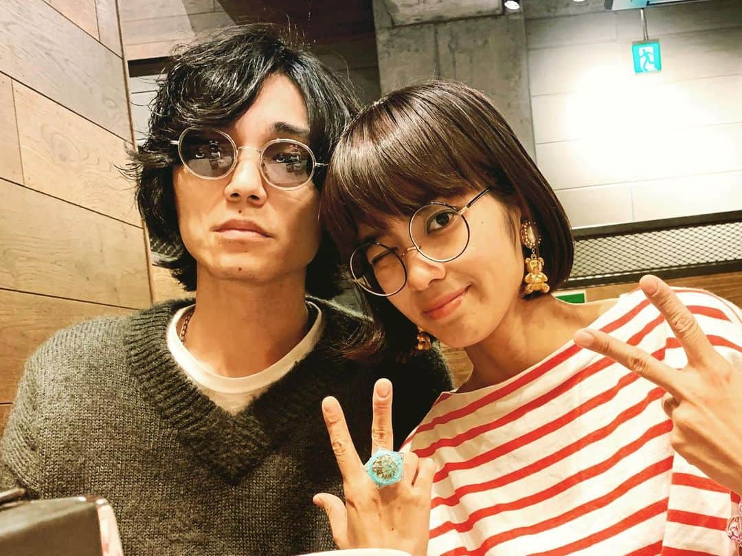 永井聖一のインスタグラム：「タフな年だったけど、ひとまずは家族が無事で過ごせたことに感謝。 来年はもう少しマシになりますように。よいお年を！」
