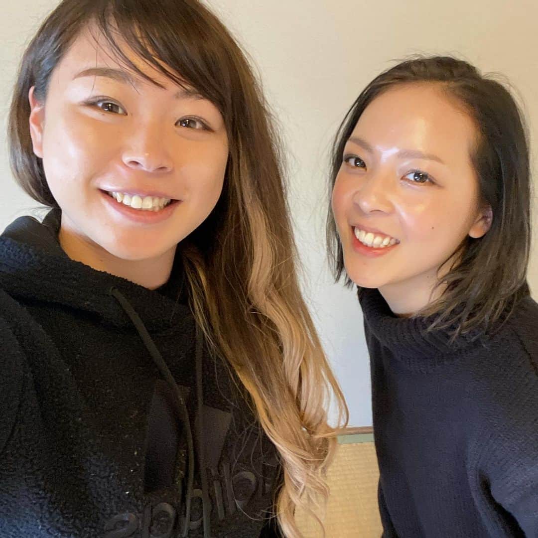 のインスタグラム：「たまたまランニングしてたら 可愛い犬🐕がいてじゃれてたら その飼い主が新極真の世界チャンピオンの 南原朱里ちゃん @juri.minamihara でした👸🏻🌈❤️ 空手繋がりで仲良くなれました◎  #空手 #空手女子 #新極真空手」
