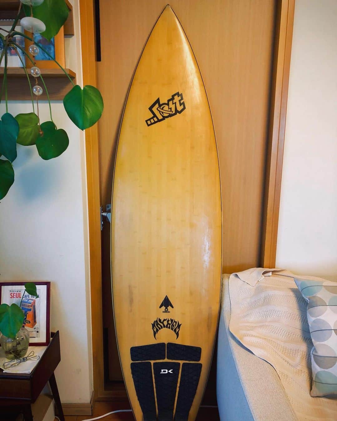 望月衛介さんのインスタグラム写真 - (望月衛介Instagram)「I got a new board! First short one 😊  #surfing #surf #surfboard」12月31日 15時32分 - eisukemochizuki