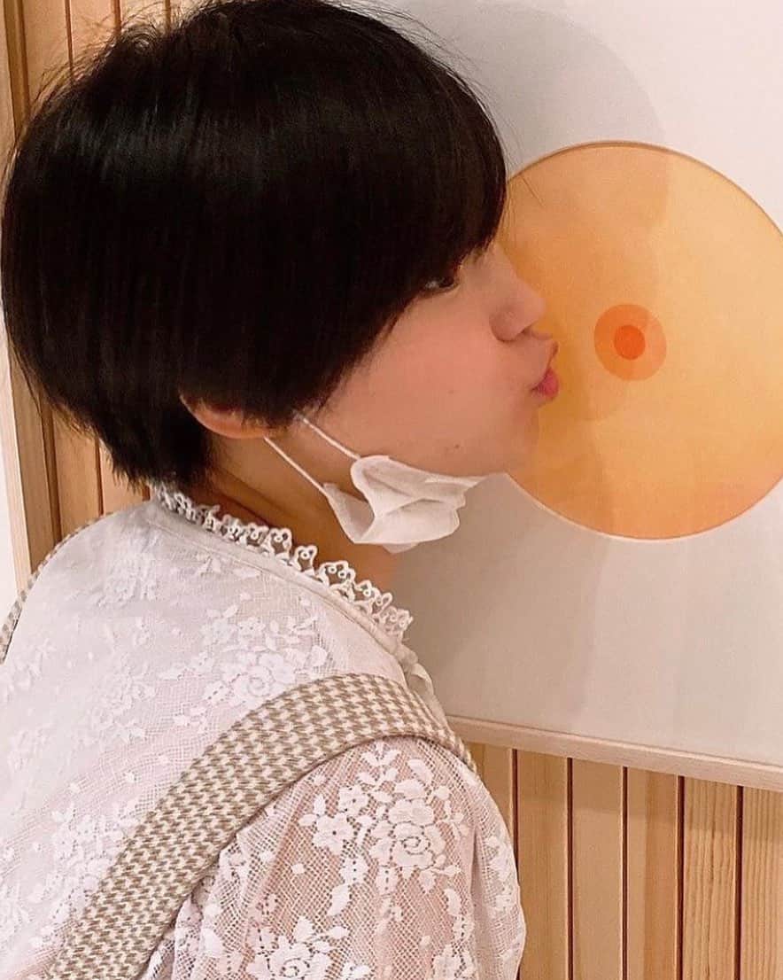 水沢つぐみのインスタグラム：「今年もいろいろありました👶 セックスしたり、ちょっと太ったり、ちょっと痩せたり、 すごい髪切ってみたり、お引越ししたり、 憧れの女優さんにお会いできたり、共演させて頂いたり、 ハードな内容の撮影をして頂いて新境地したり、 バスツアーで最高のマブに出会えたりいい年でした！  良いお年を💕  #バンビプロモーション #AV女優」