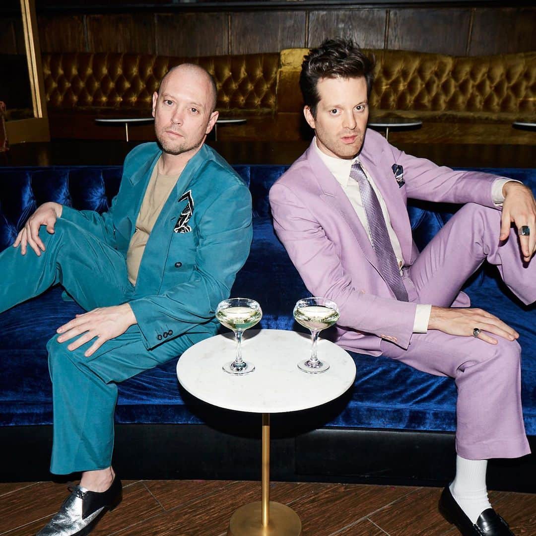 メイヤー・ホーソーンのインスタグラム：「A very special @tuxedo NYE edition of Wine & Vinyl Hour Thursday! 6PST on YouTube. No complaining, just champagning! 🥂」