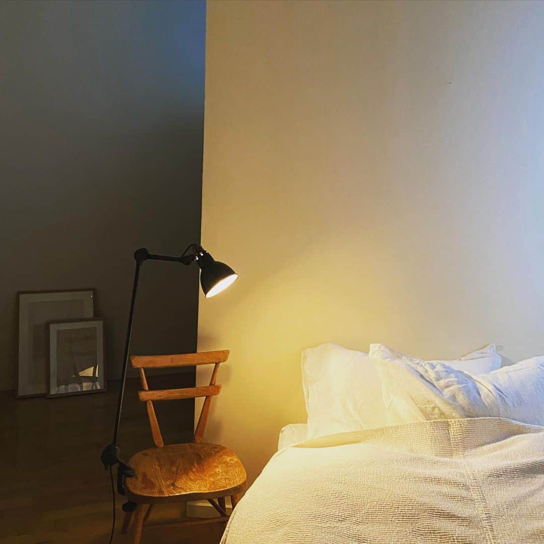 伊藤まさこのインスタグラム：「@weeksdays_official 「まさこ百景」のつづきとして日々のあれこれを書いた2週間も今日が最後。家事の合間の息抜きにいかがでしょうか。私のプロフィールから↑見れるようにしておきますが、インスタでも全文読めますよ👀まとめ読みもおすすめです！」