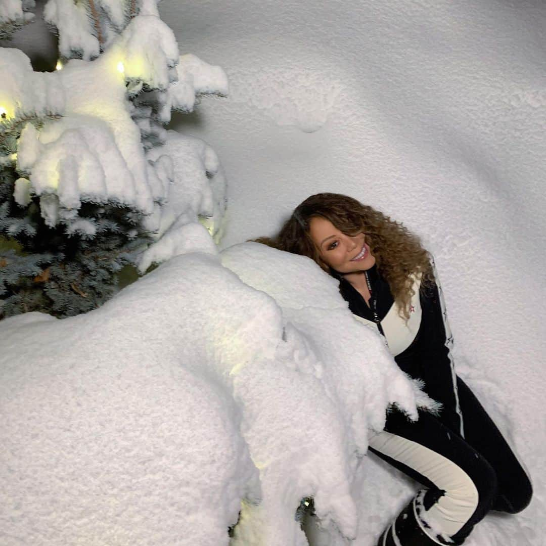 マライア・キャリーさんのインスタグラム写真 - (マライア・キャリーInstagram)「Let it snow! ❄️❄️❄️」12月31日 9時38分 - mariahcarey