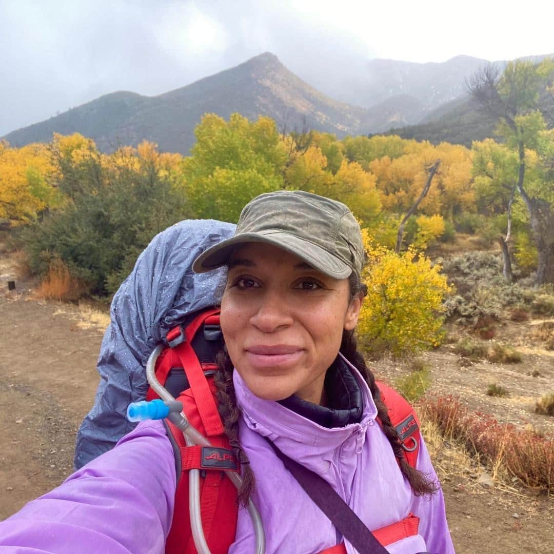オボズのインスタグラム：「"It’s important for us as a collective to share and consume personal stories like mine from women and men of color out on the trails, so we can better understand how to build a bridge we so desperately need in the outdoor community."⠀ ⠀ 🥾  Read more from #oboztruist @brandybrookswrites as she shares her experience backpacking The Sespe River Trail.⠀ ⠀ Link: https://buff.ly/34TRzyC - In Bio⠀ .⠀ .⠀ .⠀ .⠀ #oboztruist #truetothetrail #hiking #sesperivertrail #backpacking #community #outdoors #obozfootwear #adventure」