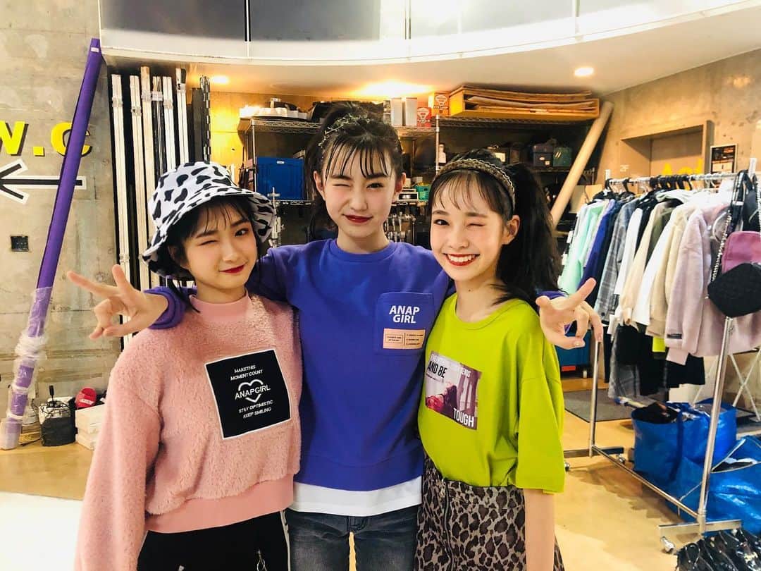 ニコ☆プチのインスタグラム：「😉😉😉 カラフル~~🍑🍇🍈  #椛島ひなた  #森﨑美月  #和田美羽」