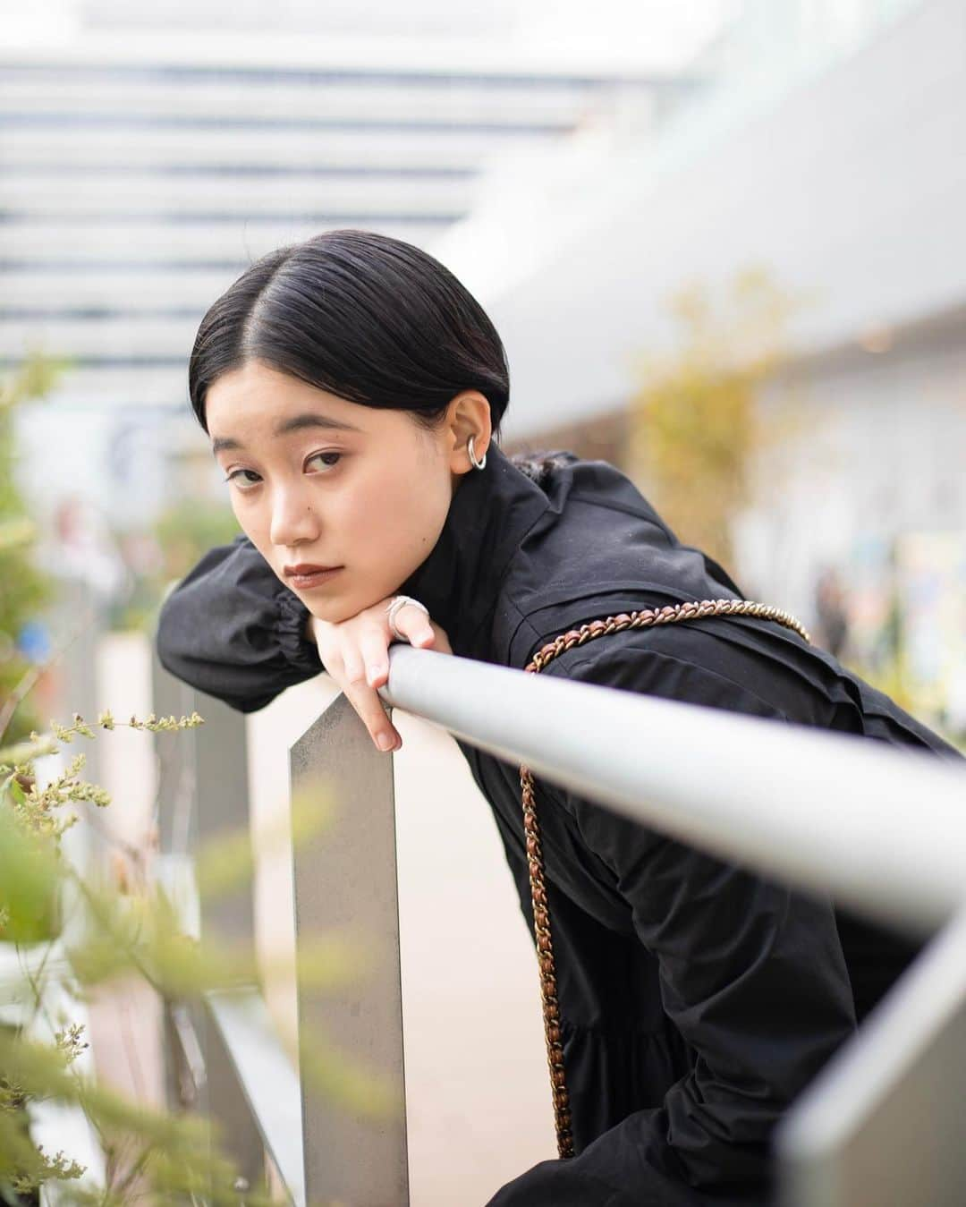 Fashionsnap.comさんのインスタグラム写真 - (Fashionsnap.comInstagram)「【スナップ】 Name: 漆畑 みなみ Age: 22 Occupation: モデル  Dress #MollyGoddard Bag #COACH Shoes #COMMEdesGARCONSGIRL Head accessories #SimoneRocha  Photo by @matsunagaitsuki  #スナップ_fs #fashionsnap #fashionsnapwo_women #snap #ファッションスナップ #streetsnap #ストリートスナップ #japan #tokyo #fashion #streetstyle #streetwear #streetscene #ストリートファッション #style #コーディネート #tokyofashion」12月31日 11時32分 - fashionsnapcom