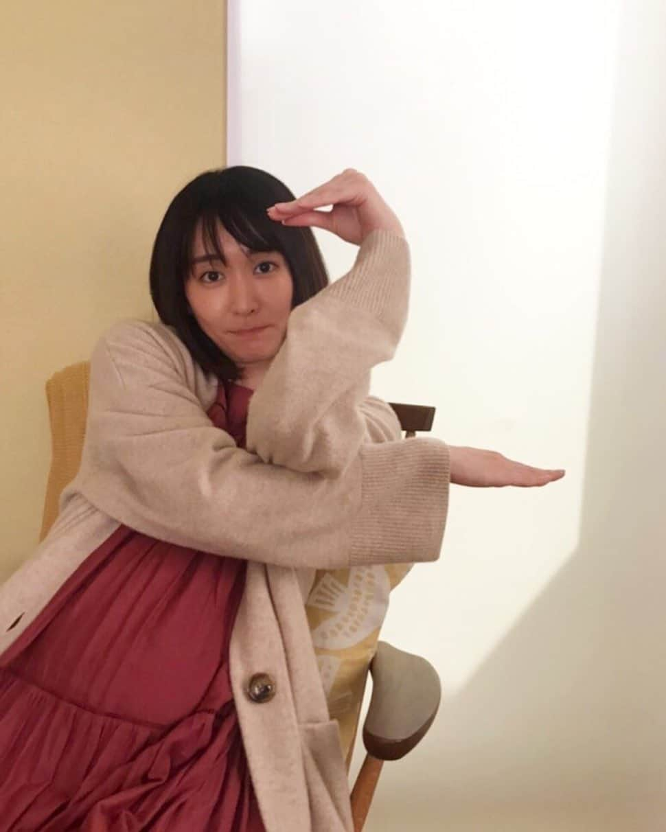 新垣結衣（ファンアカウント）さんのインスタグラム写真 - (新垣結衣（ファンアカウント）Instagram)「- 逃げるは恥だが役に立つ  ガンバレ人類！新春スペシャル！！  放送までは、あと２日！   @nigehajigram ：2020年ラストデー！ 皆さんよいお年をお過ごし下さい！  #逃げ恥 #新垣結衣 #ガッキー #aragakiyui」12月31日 12時05分 - aragakiyui_fanspage