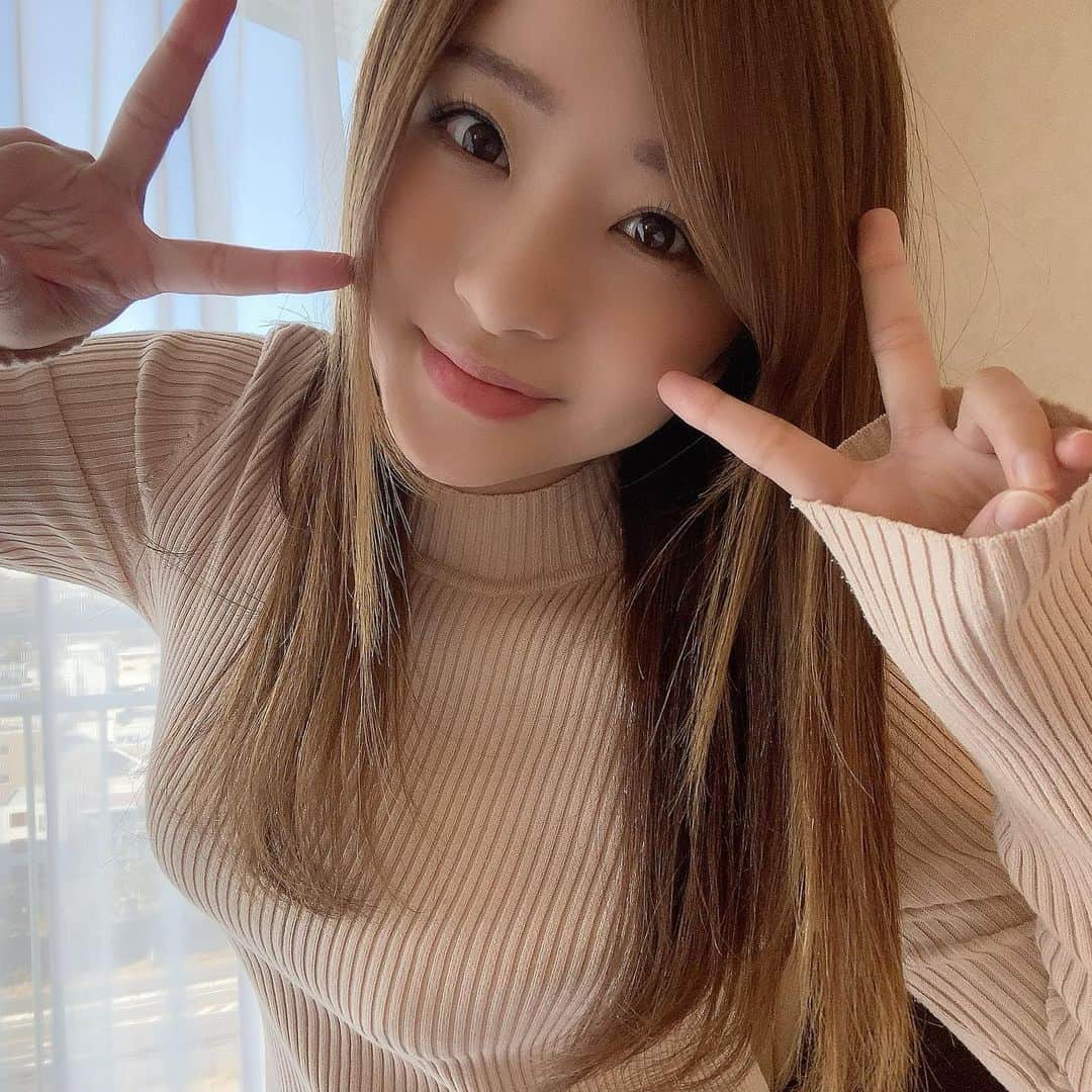 初美沙希　女子高生 初美沙希さんのインスタグラム写真 - (初美沙希Instagram)「* 2020年 ありがとう❤️ * 今年もありがとうございました！  来年もよろしくお願いします✨」12月31日 12時06分 - saki_hatsumi823