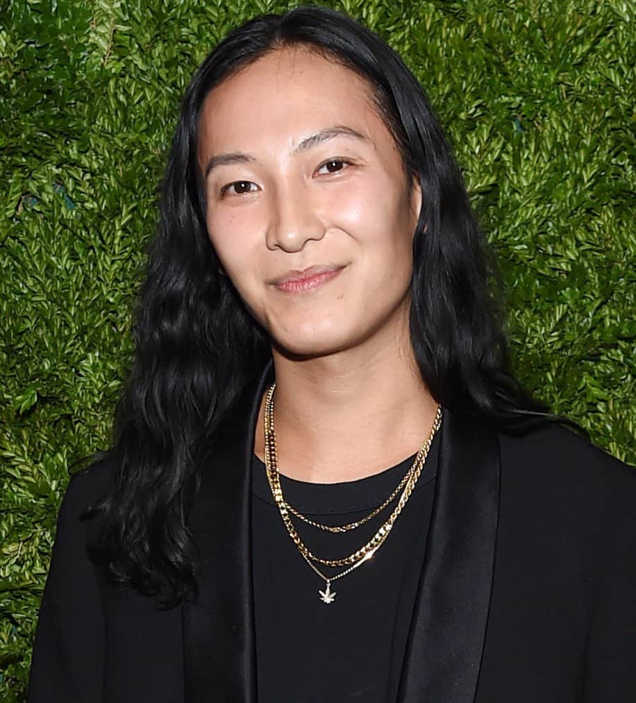 Just Jaredさんのインスタグラム写真 - (Just JaredInstagram)「Fashion designer Alexander Wang is being accused of sexual assault by multiple models. Tap this photo in the LINK IN BIO for the full story.  #AlexanderWang Photo: Getty」12月31日 12時18分 - justjared
