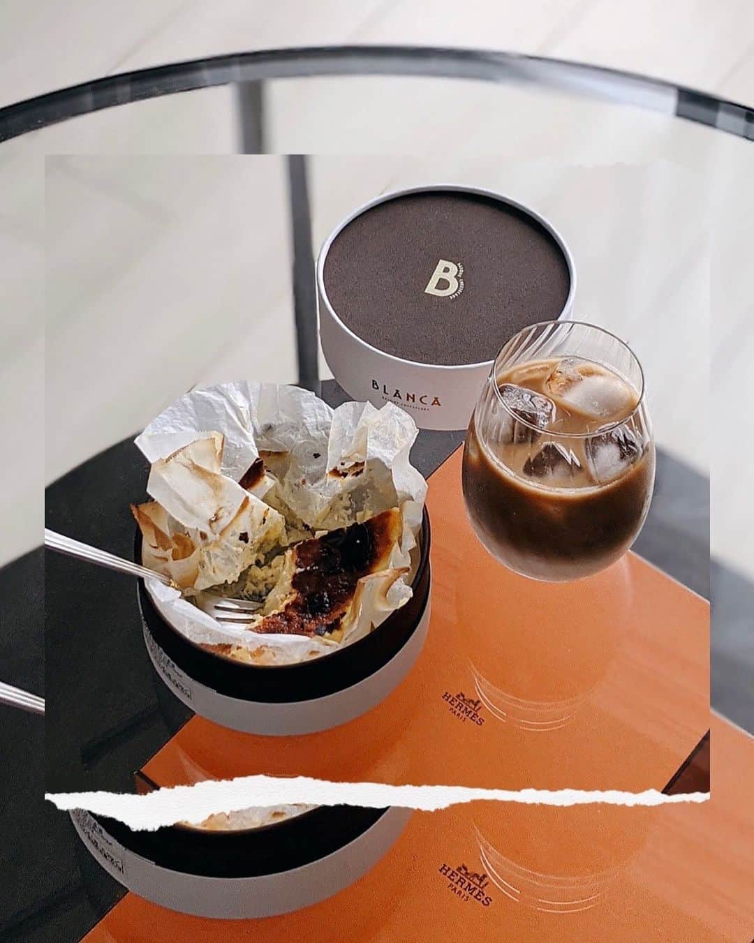 のインスタグラム：「. . @blanca_cheesecake のバスクチーズケーキ🧀 みんなでちょっとずつ食べるでも十分幸せだった🥄🤍 #blancacheesecake #basquecheesecake #ブランカ #大人の焦げチー #バスクチーズケーキ #お取り寄せスイーツ #おうち時間 #おうちカフェ」