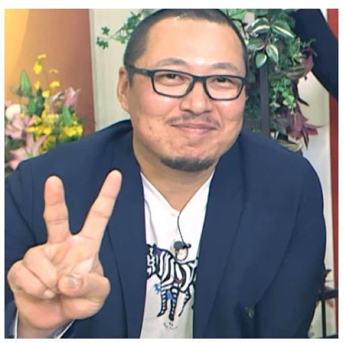 RCC中国放送「ＲＣＣスポーツ」のインスタグラム：「#新井さん家2 の見どころ⑧  今回初登場！新井さんの大好物・松山選手。ファン感謝デーが思い出されるイジりっぷりがよみがえります。  そんな松山選手ですが、トークでは野球に対する実直な素顔を覗かせます。ネクストブレイクに挙げた若手はもちろん、プロ初安打をマークしたあの愛弟子！そして、野間選手にも大きな期待を寄せます。  そして、天才的打撃で知られる松山選手、ゴルフの腕前もかなりのものです😏  あす14:30から放送！  #カープ #広島東洋カープ #veryカープ #カーチカチ」