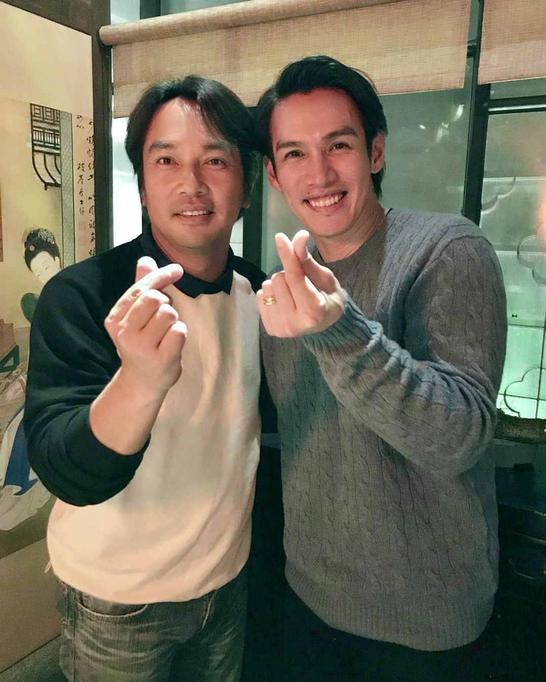 陽岱鋼のインスタグラム：「一直都這麼帥的哥哥。 #哥哥跟弟弟 #榜樣 #有哥的弟弟像個寶 #吃好飽 #速度型 😁」