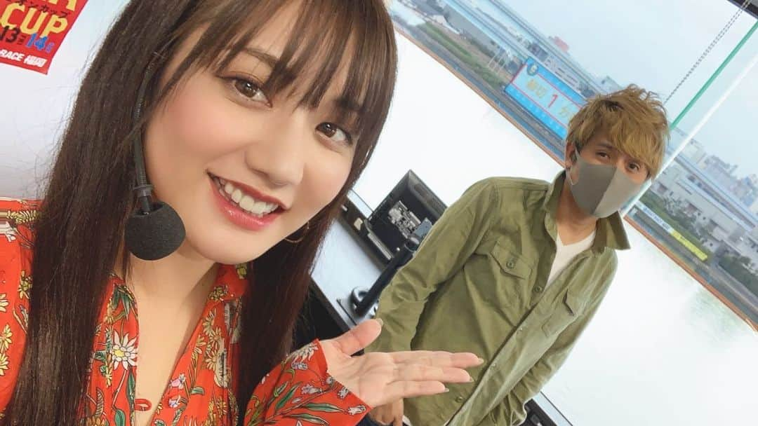 吉村遙のインスタグラム：「2020年はお休みも沢山あり少し寂しい年でしたが、新しくボートの生配信番組が始まった年でした🚤💕JLCでアナウンサーをしていた経験が生かされて本当に良かったです🥺✨舟券予想は難しいですが、少しずつでも精進していきたいと思います！！  早速2021年の元旦から生配信です🎍 朝8:20〜最終Rまで「いっちゃく家のお正月」 YouTubeボートレース芦屋公式チャンネルにて 是非ご覧ください〜💓  来年もどうぞ宜しくお願いします🙇‍♀️  #ボートレース#舟券予想#生配信」