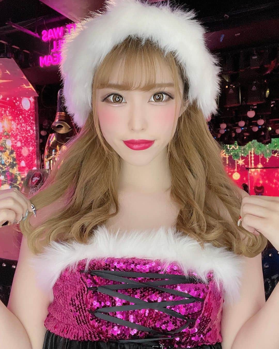 チハルのインスタグラム：「💋 2020年も残りわずか🤭 めちゃくちゃ寒いね😵❄️💦 . . . #partyon #partyontokyo #パーティオン #パリオン #burlesque  #burlesquetokyo #バーレスク東京 #boxdisco  #music #dance #六本木 #showgirl #gogodancer #nightclub #2020 #大晦日 #カウントダウン」