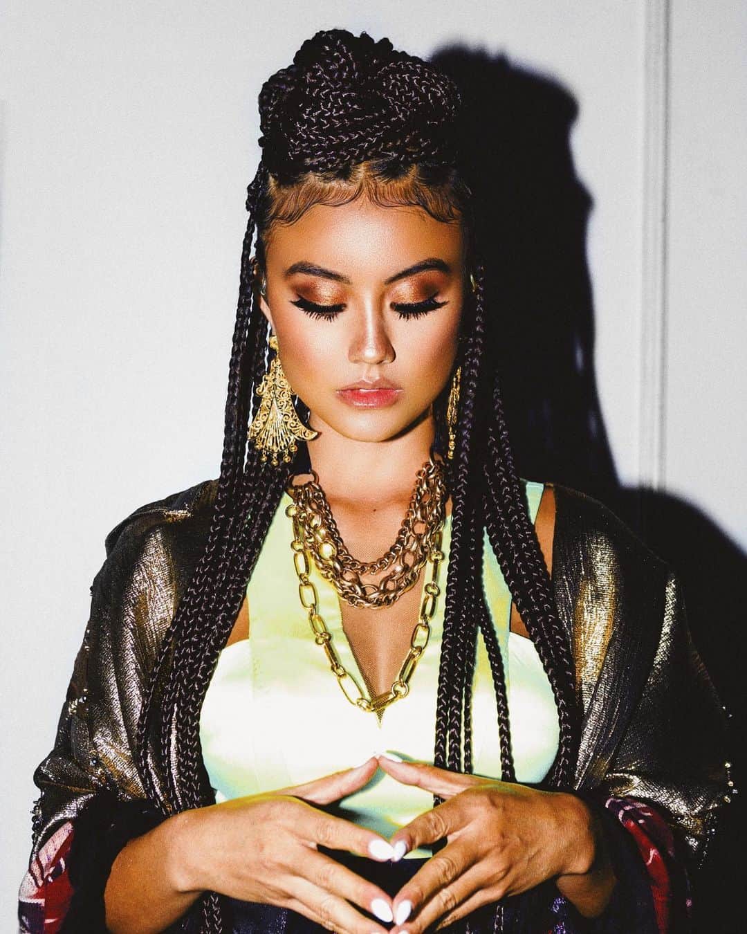 アグネス・モニカのインスタグラム：「Posting some of my fave pics 🤍 . . #AGNEZMO」