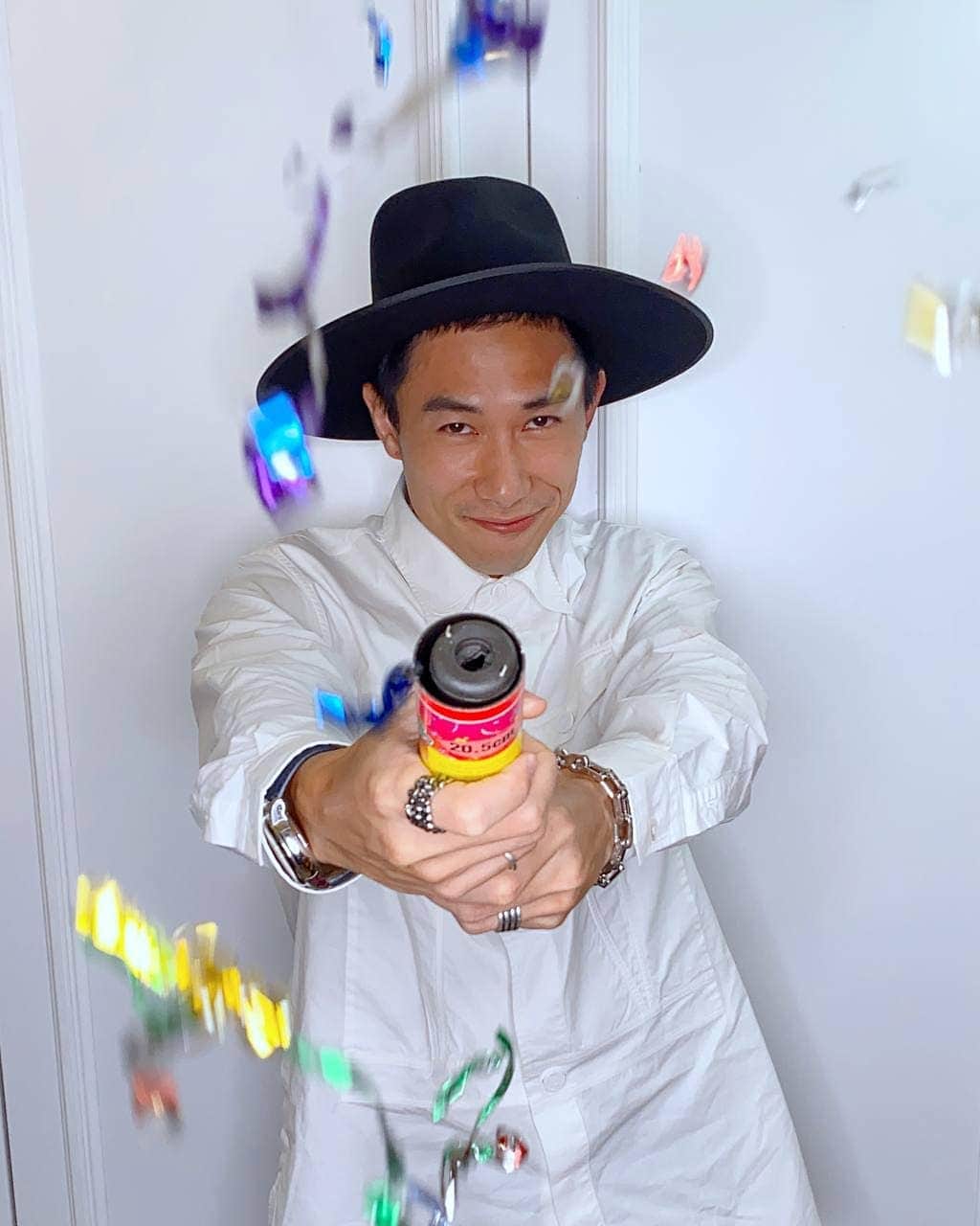 デスモンド・タンのインスタグラム：「Blessed 2021! Have a blast! Are you ready for it?」