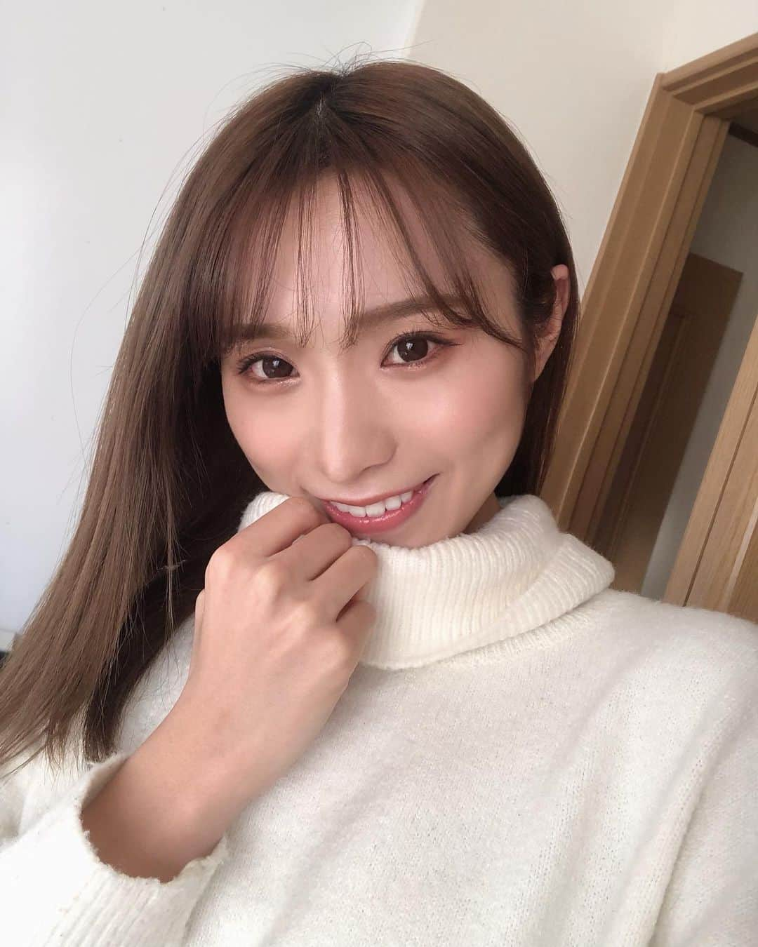 左伴彩佳さんのインスタグラム写真 - (左伴彩佳Instagram)「2020年ありがと🥰  今年はみんなに会える時間が少ない中でも、支えてくれたり応援してくれたりして本当に感謝しています！  来年はもっと前進していくぞっ 応援よろしくね〜！  良いお年を✨」12月31日 23時48分 - hidaaya_729