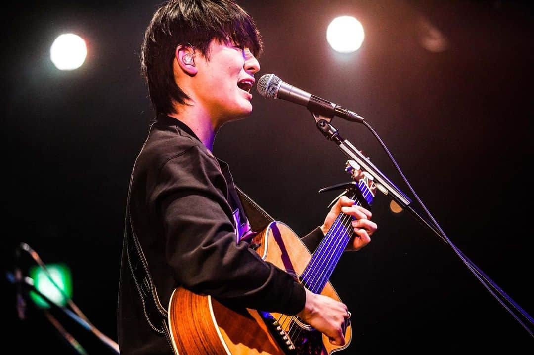 尾崎裕哉のインスタグラム：「来年は更にもっとライブできるといいな！！コロナどっか行け！ #intothenight2020 #billboardliveosaka #memories2020 photo by @nabespg」