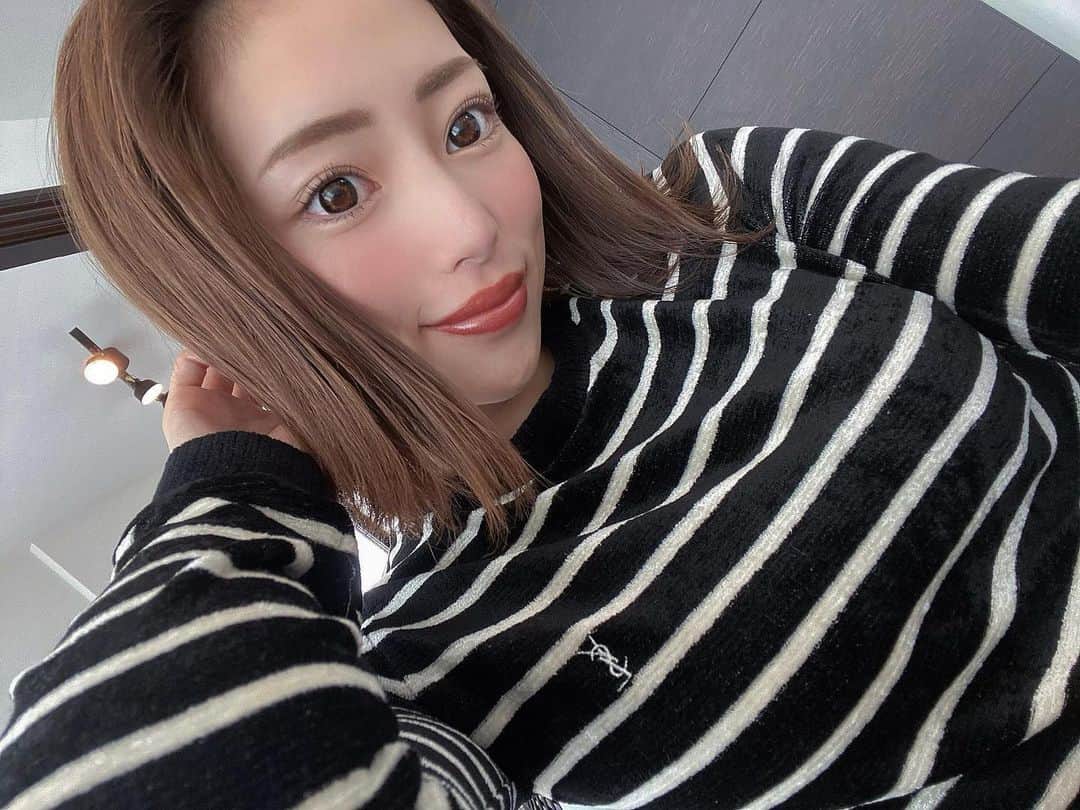 MANAMIのインスタグラム：「. 2020年はありがとうございました♡ あっという間で一瞬すぎた2020年🐭 来年はどんな年になるかな〜😌✨✨💭 . 皆さん良いお年を♡♡」