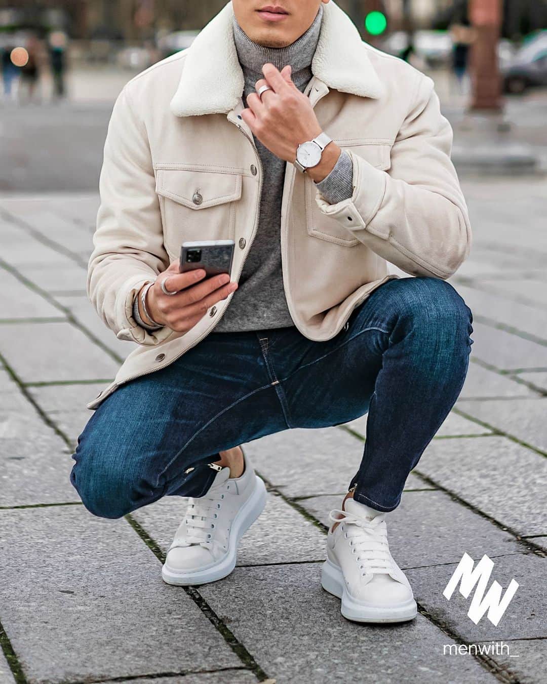 Men Withのインスタグラム：「Love this photo of our dear friend @yvi.ackerman 👌🏽 #menwithstreetstyle」