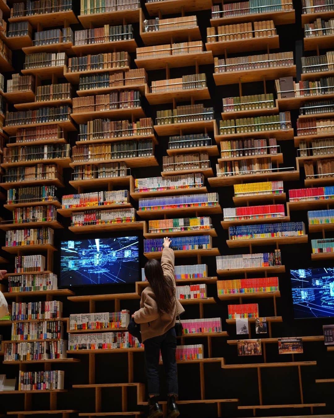 のインスタグラム：「📚 あと少しで年越しちゃう！😂  #2020」